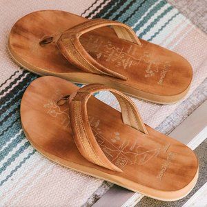 Sanuk Tow’d Up Airstream Brown Leather Flip-Flops